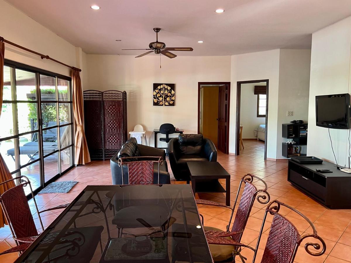 Sea Breeze House Villa Мае Пим Екстериор снимка